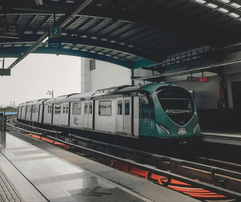 free photo of kochi metro train at the station5980394532399750025