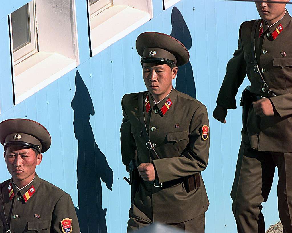 north korean soldiers are marching 8da9bb 10246774936956012553307