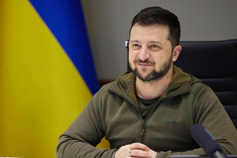 10001426624317576479915526035