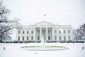 winter-weather-at-the-white-house-47106599342-827f2c-10243833107059285180892