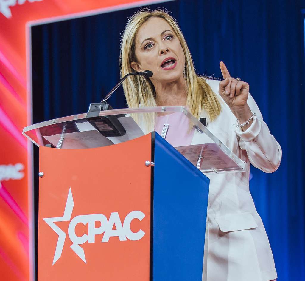 10003526887995438008444165728