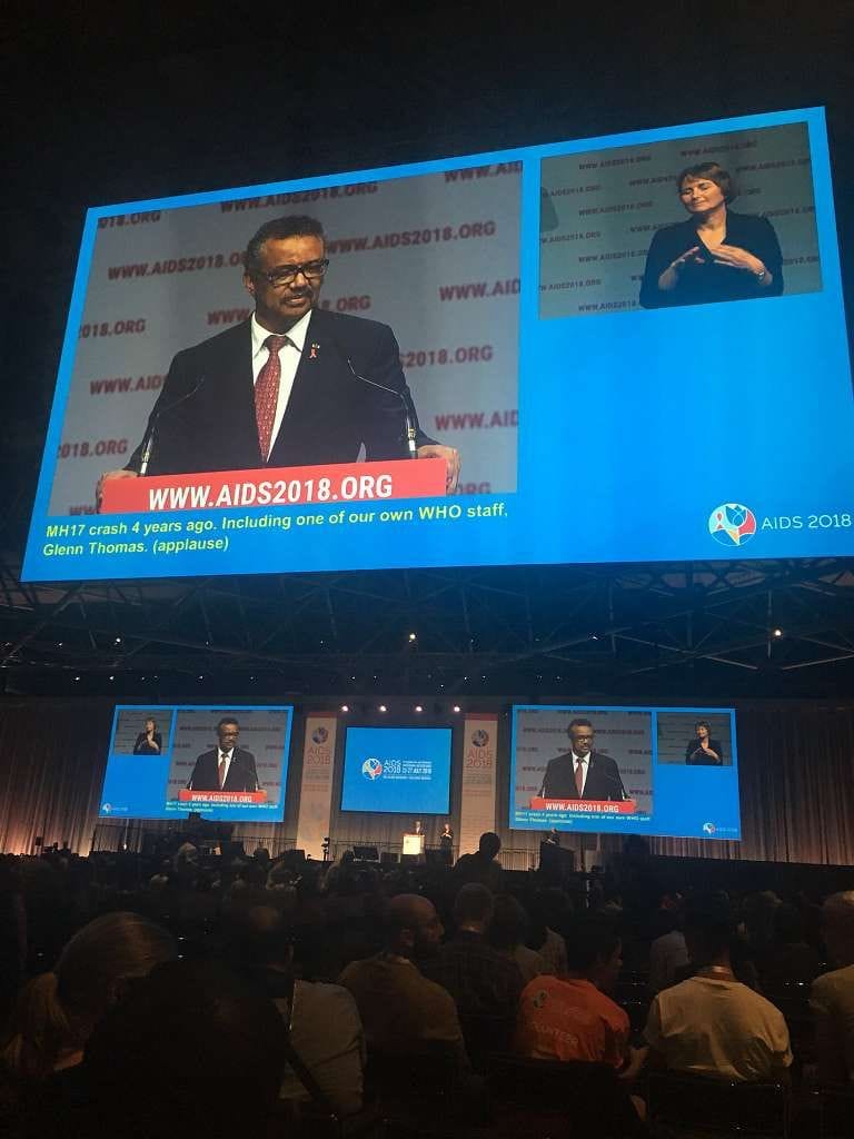 1000412666878030405287234624