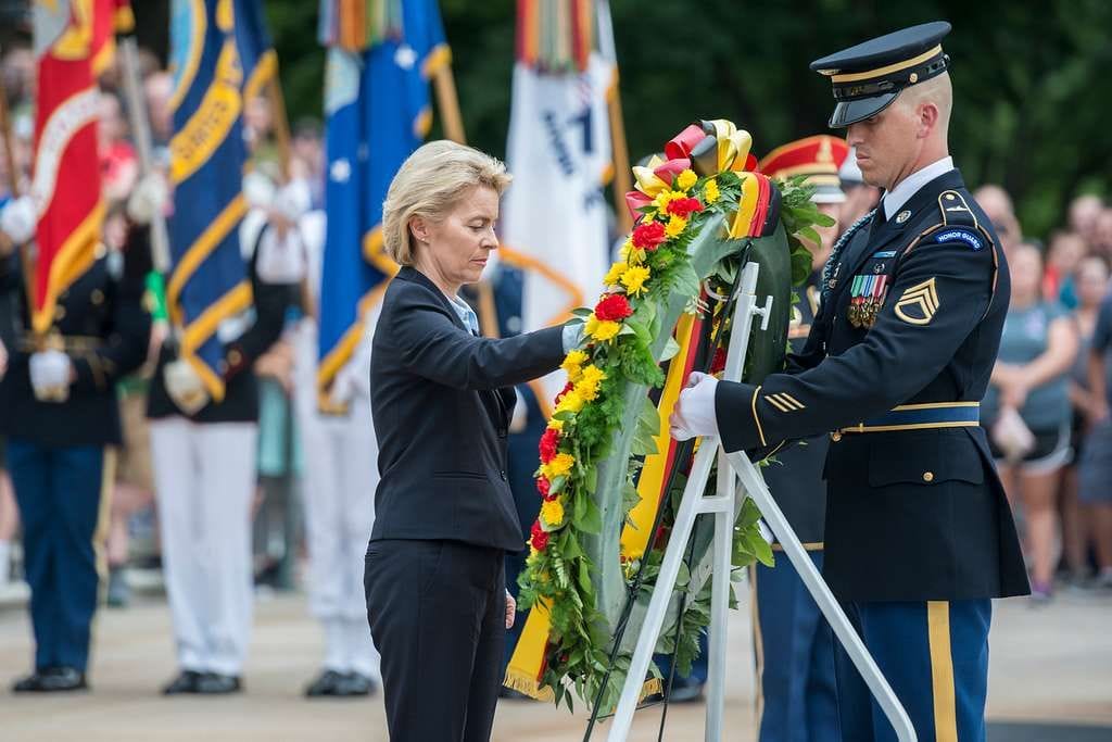 10004091702692049774863402534 1