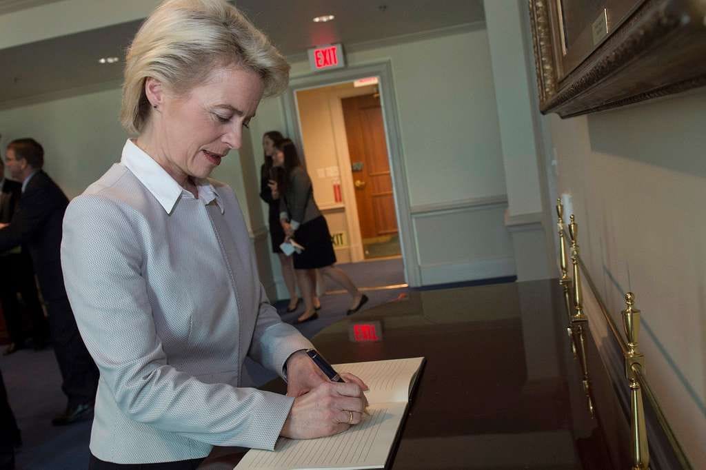 10004452825390632483115716881