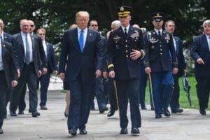 president-donald-j-trump-and-us-army-maj-gen-michael-769a66-10243329862159662874221