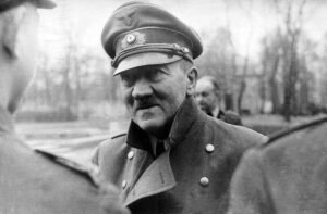 adolf-hitler-20-april-1945jpg-2-f50b91-6403734165768684916887